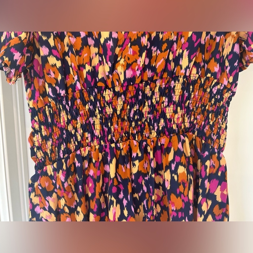 NWOT Floral Print V-neck Dress - Picture 7 of 10